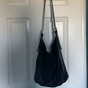COPY - SIMONS VEGAN LEATHER BUCKET BAG